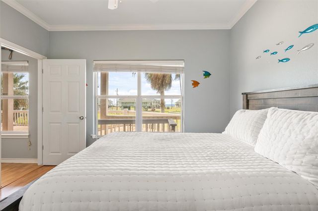 3233 Castle Drive, Crystal Beach, TX 77650