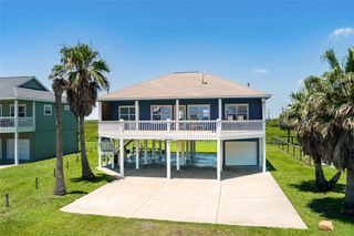 3233 Castle Drive, Crystal Beach, TX 77650