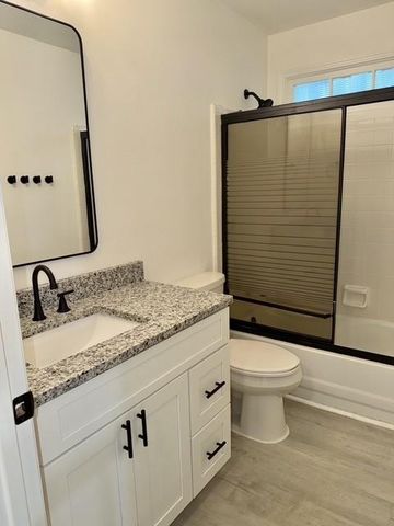 565 Fortune Ridge Road, Stone Mountain, GA 30087