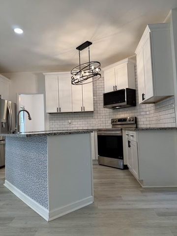 565 Fortune Ridge Road, Stone Mountain, GA 30087