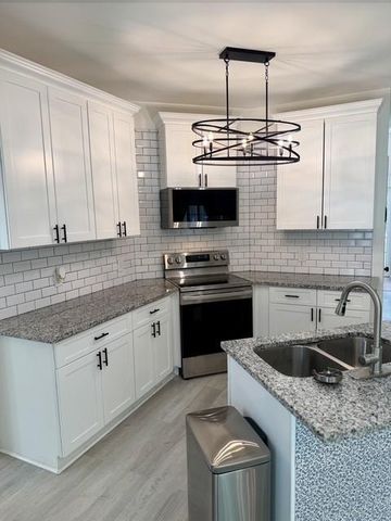 565 Fortune Ridge Road, Stone Mountain, GA 30087