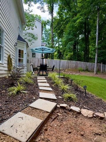 565 Fortune Ridge Road, Stone Mountain, GA 30087