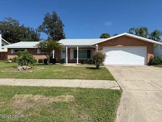 147 Wimbledon Court, Port Orange, FL 32127