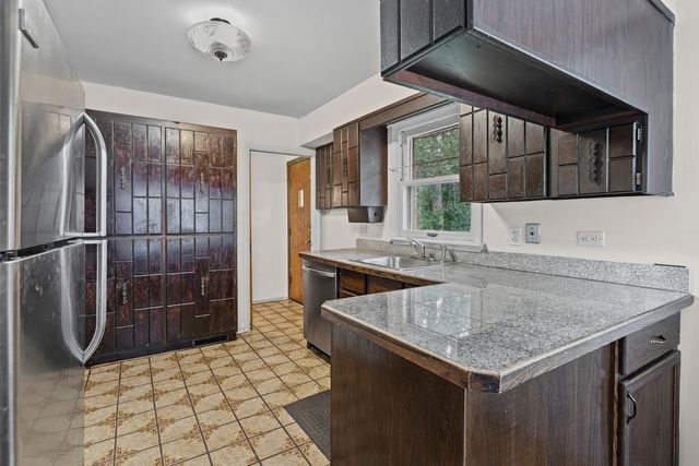 5519 Fairview Avenue, Downers Grove, IL 60516