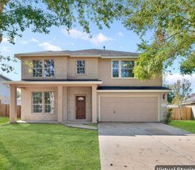 18819 Knobby Oaks Place, Magnolia, TX 77355