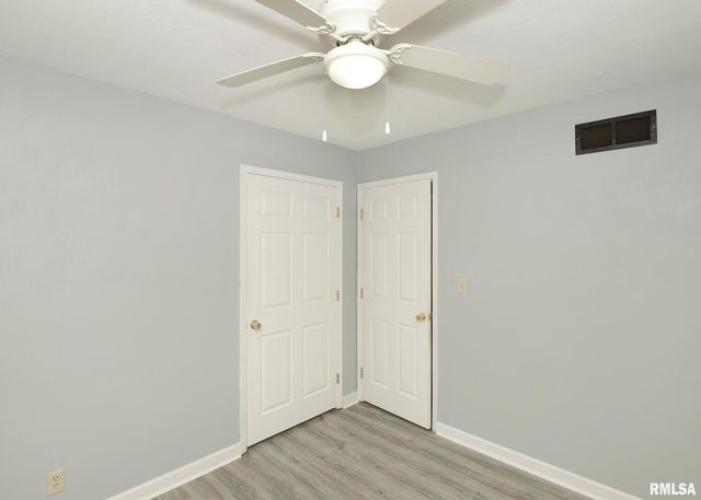 512 W 16TH Avenue, Coal Valley, IL 61240