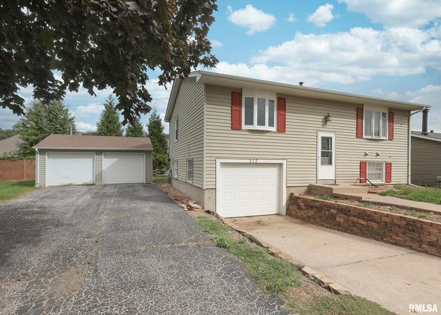 512 W 16TH Avenue, Coal Valley, IL 61240