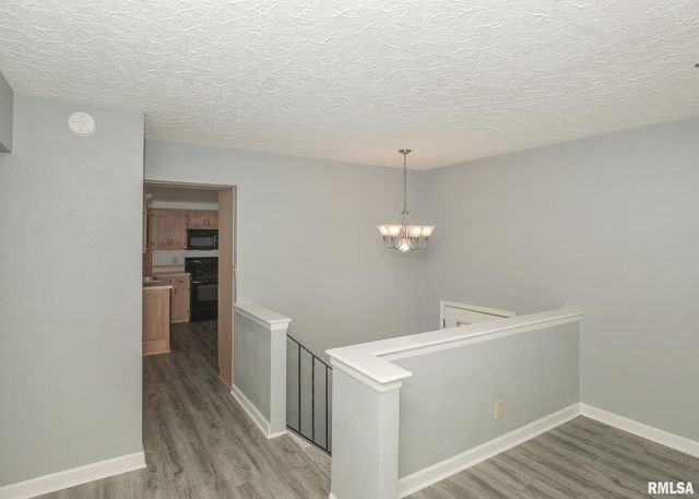 512 W 16TH Avenue, Coal Valley, IL 61240