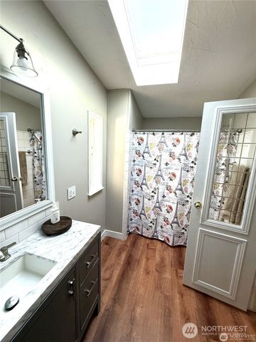 525 Grand Fir Drive, Enumclaw, WA 98022