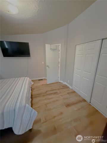 525 Grand Fir Drive, Enumclaw, WA 98022