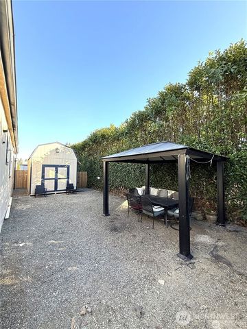 525 Grand Fir Drive, Enumclaw, WA 98022