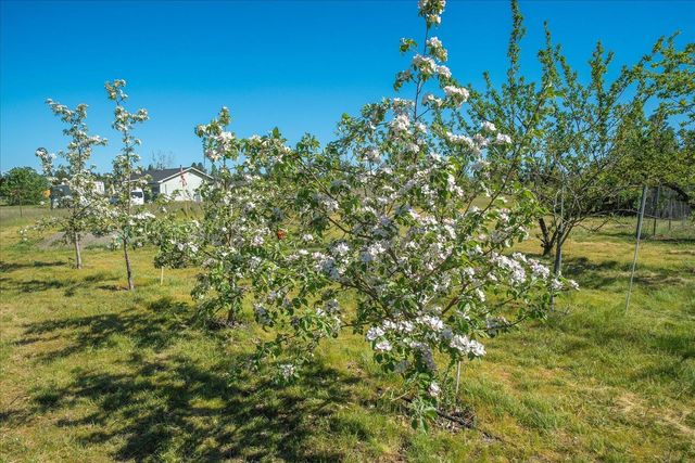 1415 W Viewmont Rd, Spokane, WA 99224