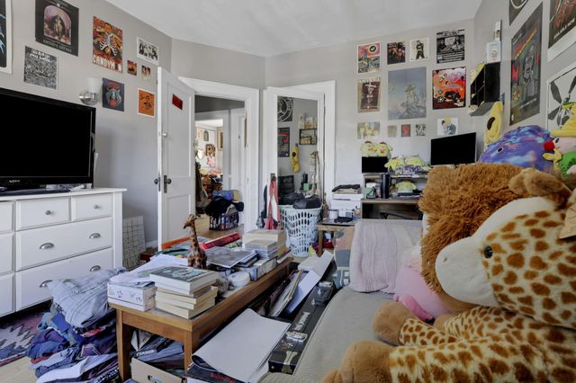 2407 Summit Street, Columbus, OH 43202