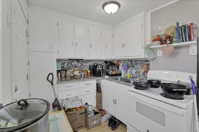 2407 Summit Street, Columbus, OH 43202