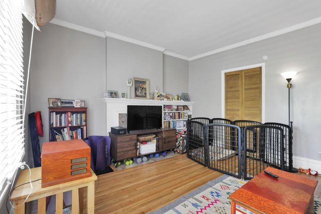 2407 Summit Street, Columbus, OH 43202