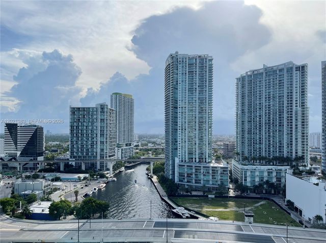 31 SE 5th St 2307, Miami, FL 33131