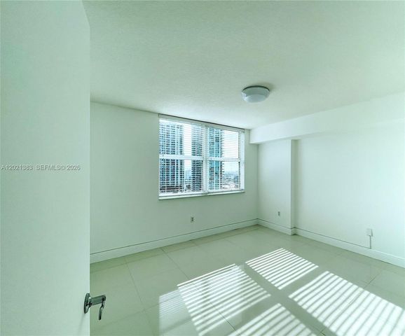 31 SE 5th St 2307, Miami, FL 33131