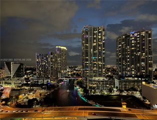 31 SE 5th St 2307, Miami, FL 33131