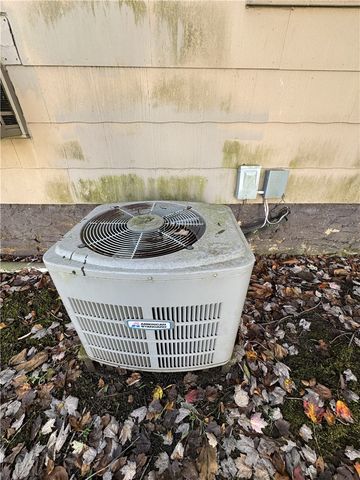 742 Glen Eden Rd, New Sewickley Twp, PA 16063