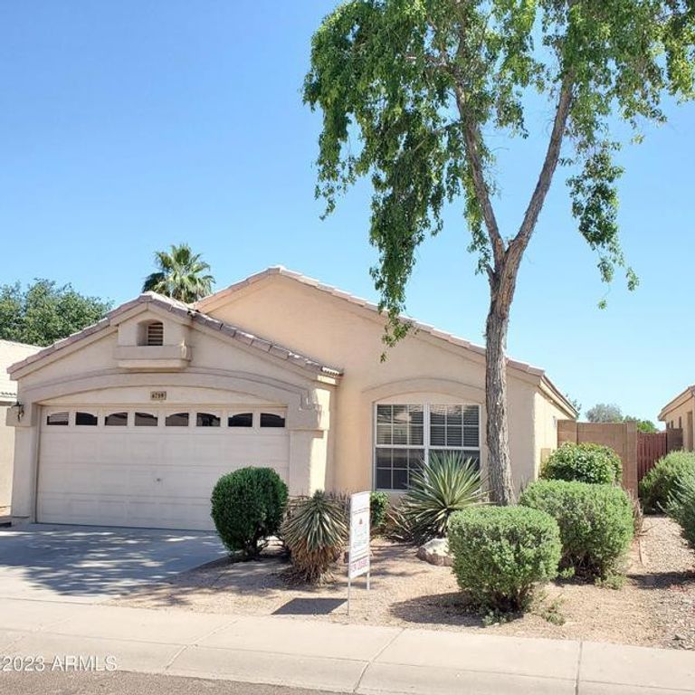 4739 E Desert Wind Drive, Phoenix, AZ 85044