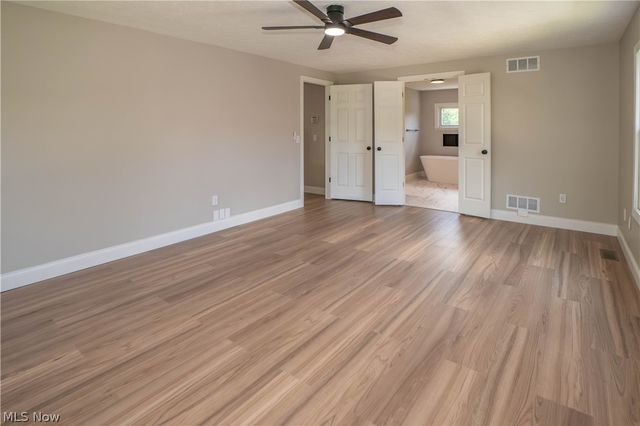 2888 Saint Albans Circle NW, North Canton, OH 44720