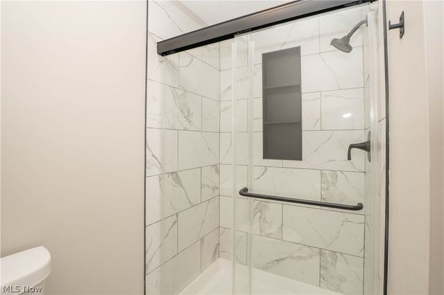 2888 Saint Albans Circle NW, North Canton, OH 44720