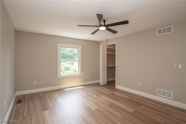 2888 Saint Albans Circle NW, North Canton, OH 44720