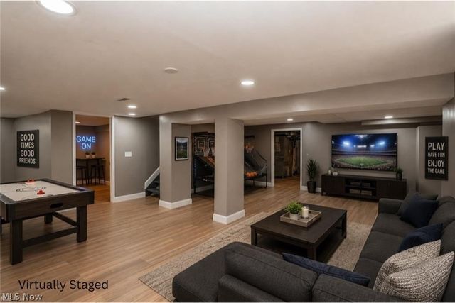 2888 Saint Albans Circle NW, North Canton, OH 44720