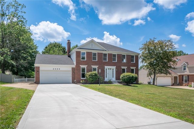 2888 Saint Albans Circle NW, North Canton, OH 44720