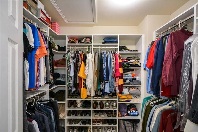 6142 Deluna Way, Duluth, GA 30097