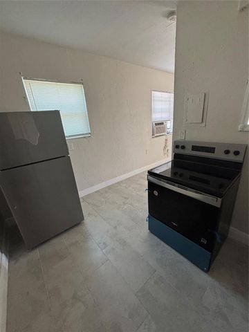 771 NW 52nd St, Miami, FL 33127