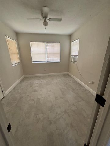 771 NW 52nd St, Miami, FL 33127