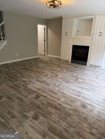 528 Lazy River Lane, Woodstock, GA 30188