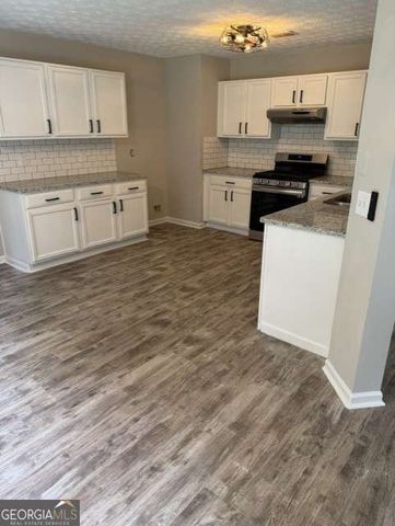 528 Lazy River Lane, Woodstock, GA 30188