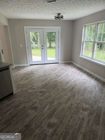 528 Lazy River Lane, Woodstock, GA 30188