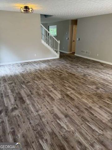 528 Lazy River Lane, Woodstock, GA 30188
