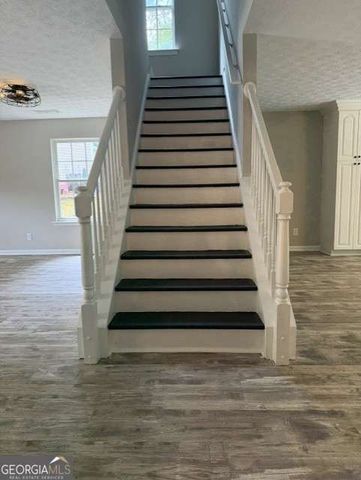 528 Lazy River Lane, Woodstock, GA 30188