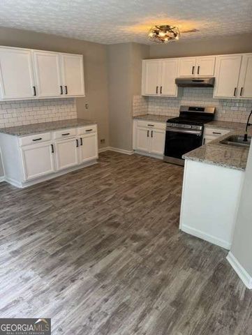 528 Lazy River Lane, Woodstock, GA 30188
