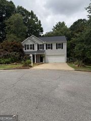 528 Lazy River Lane, Woodstock, GA 30188