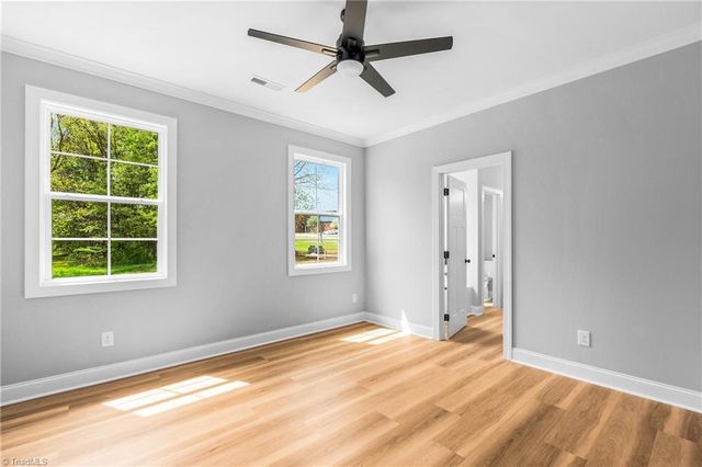 109 Hickory Street, Yadkinville, NC 27055