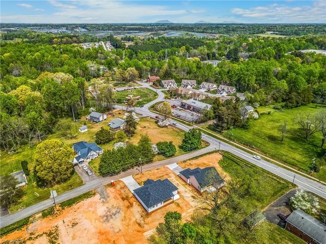 109 Hickory Street, Yadkinville, NC 27055