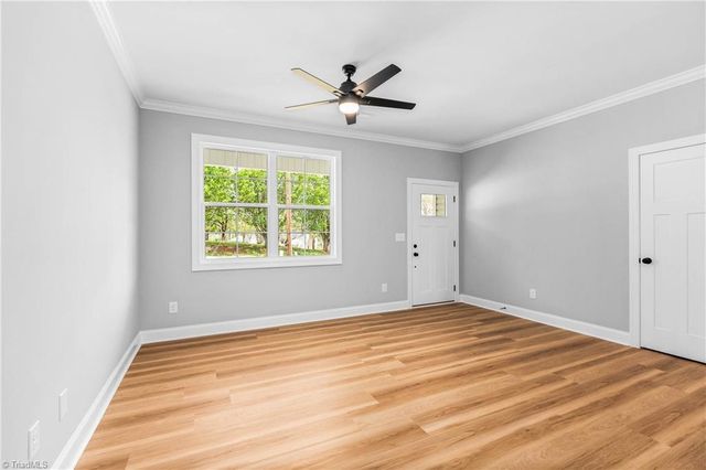 109 Hickory Street, Yadkinville, NC 27055