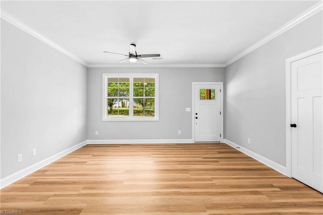 109 Hickory Street, Yadkinville, NC 27055