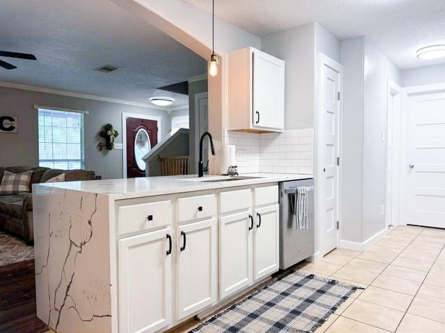 11210 Amber Park Drive, Conroe, TX 77303
