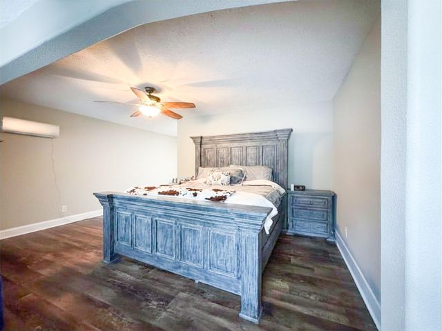 11210 Amber Park Drive, Conroe, TX 77303