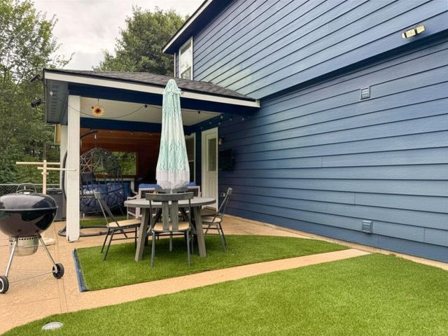 11210 Amber Park Drive, Conroe, TX 77303