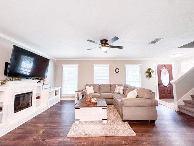 11210 Amber Park Drive, Conroe, TX 77303