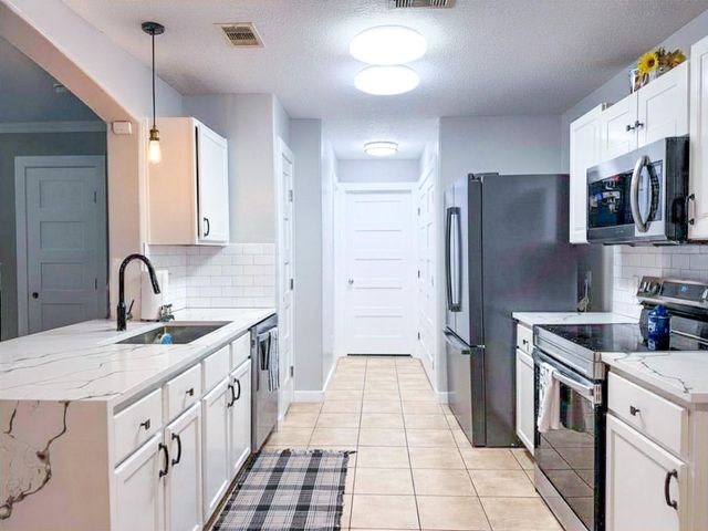 11210 Amber Park Drive, Conroe, TX 77303