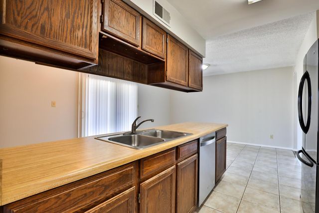 2114 E Dragoon Avenue, Mesa, AZ 85204