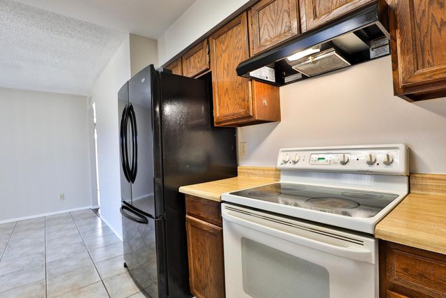 2114 E Dragoon Avenue, Mesa, AZ 85204